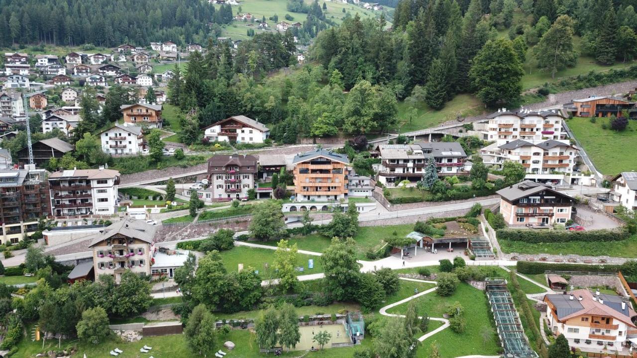 Villa Hubertus オルティゼーイ エクステリア 写真