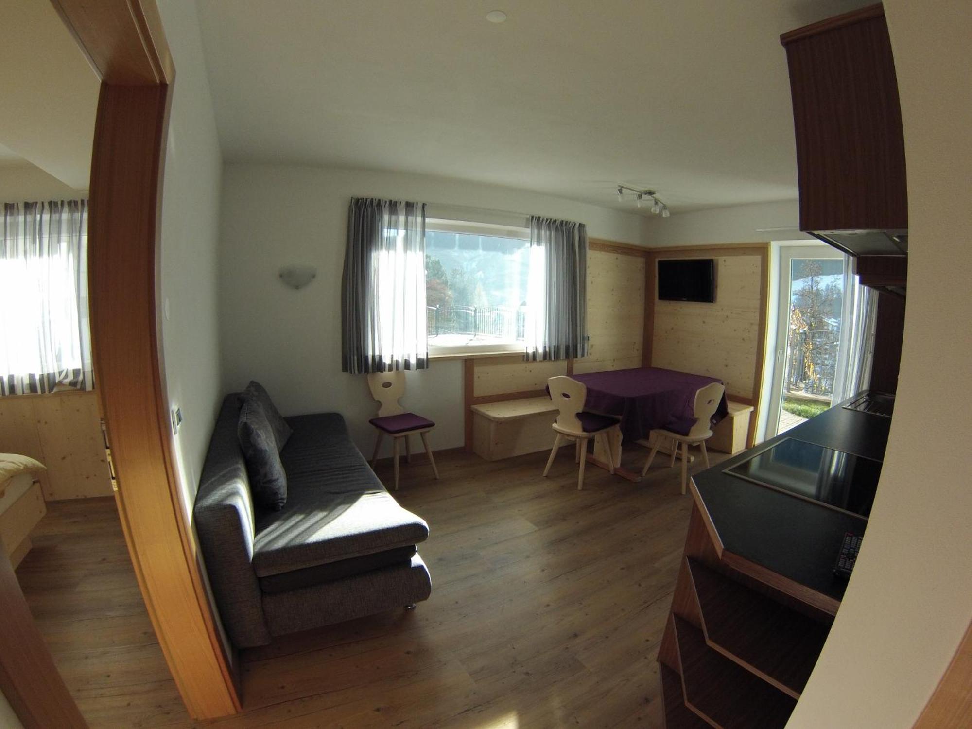 Villa Hubertus オルティゼーイ 部屋 写真